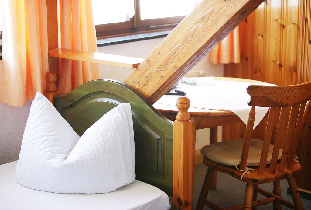 Garni Hotel Bodden Γκούμερσμπαχ Δωμάτιο φωτογραφία